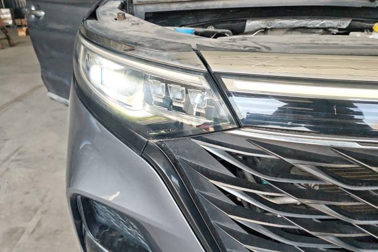 Used Roewe iMAX8 2022 400TGI Flagship Edition Right Front Headlight