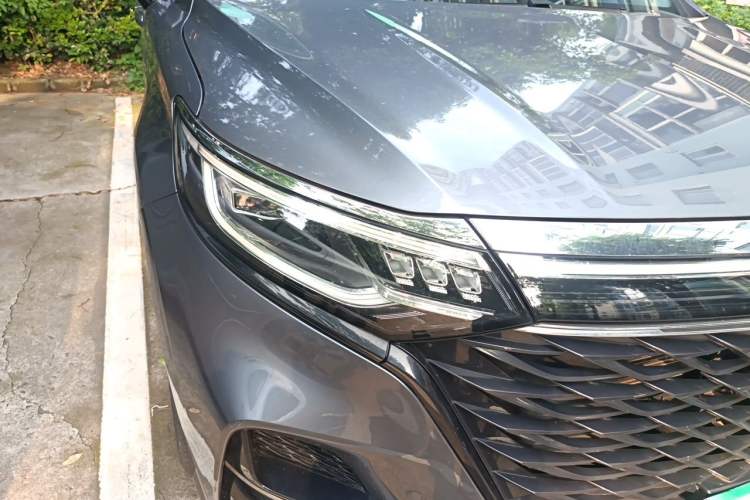 Used Roewe iMAX8 2022 400TGI Prestige Edition Right Front Headlight