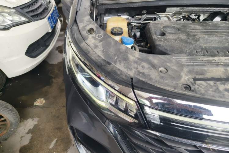 Used Roewe iMAX8 2022 400TGI Celebration Edition Right Front Headlight