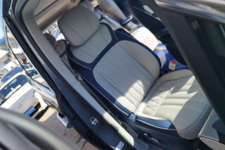 Used Roewe iMAX8 2022 400TGI Prestige Edition Right Front Seat