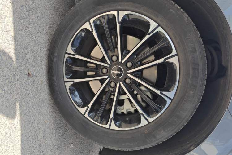 Used Roewe iMAX8 2022 400TGI Prestige Edition Right Front Wheel Hub