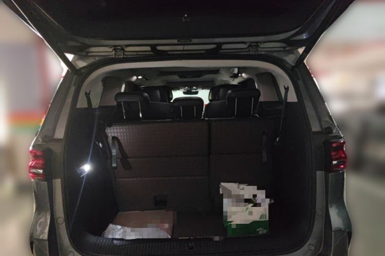 Used Roewe iMAX8 2022 400TGI Celebration Edition Trunk