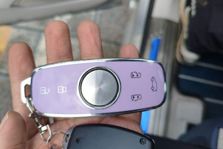 Used Roewe iMAX8 2022 400TGI Ultimate Edition Vehicle Key