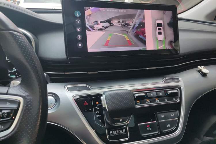 Used Roewe iMAX8 2022 400TGI Prestige Edition Audio And AC Panel