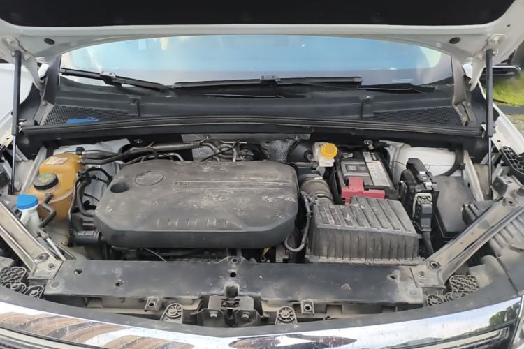 Used Roewe iMAX8 2022 400TGI Ultimate Edition Engine Bay