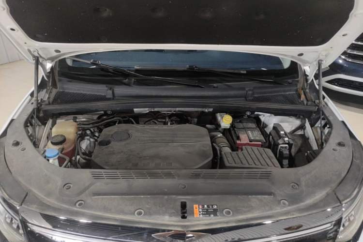 Used Roewe iMAX8 2022 400TGI Celebration Edition Engine Bay