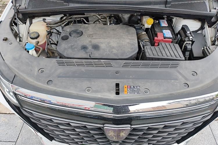 Used Roewe iMAX8 2022 400TGI Celebration Edition Engine Bay