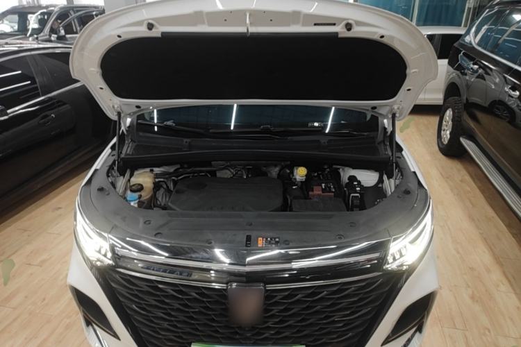 Used Roewe iMAX8 2022 400TGI Prestige Edition Engine Bay