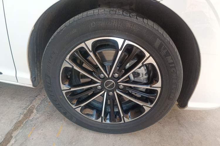 Used Roewe iMAX8 2022 400TGI Prestige Edition Exterior 7