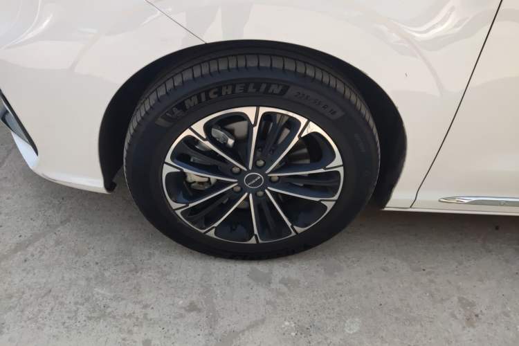 Used Roewe iMAX8 2022 400TGI Prestige Edition Exterior 7