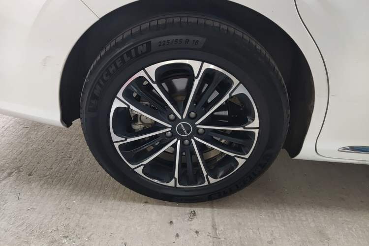 Used Roewe iMAX8 2022 400TGI Prestige Edition Exterior 8
