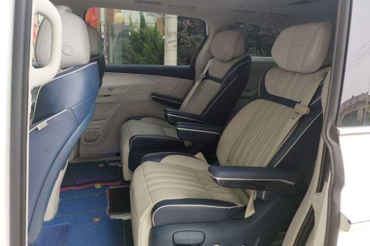 Used Roewe iMAX8 2022 400TGI Celebration Edition Left Rear Seat