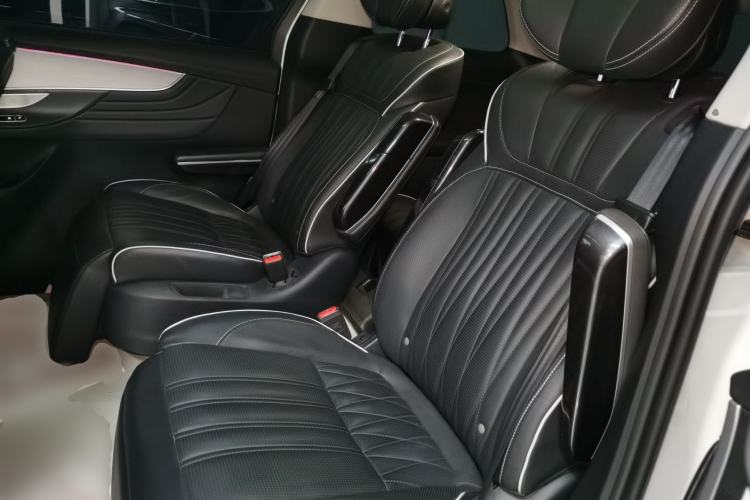 Used Roewe iMAX8 2022 400TGI Prestige Edition Left Rear Seat