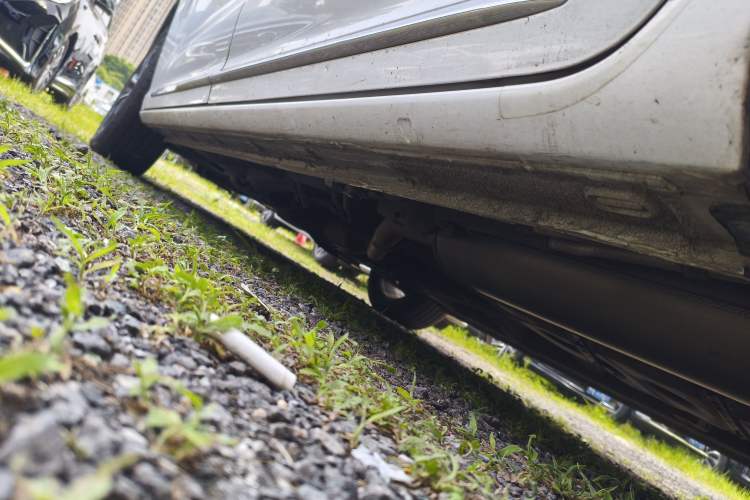 Used Roewe iMAX8 2022 400TGI Ultimate Edition Left Side Sill
