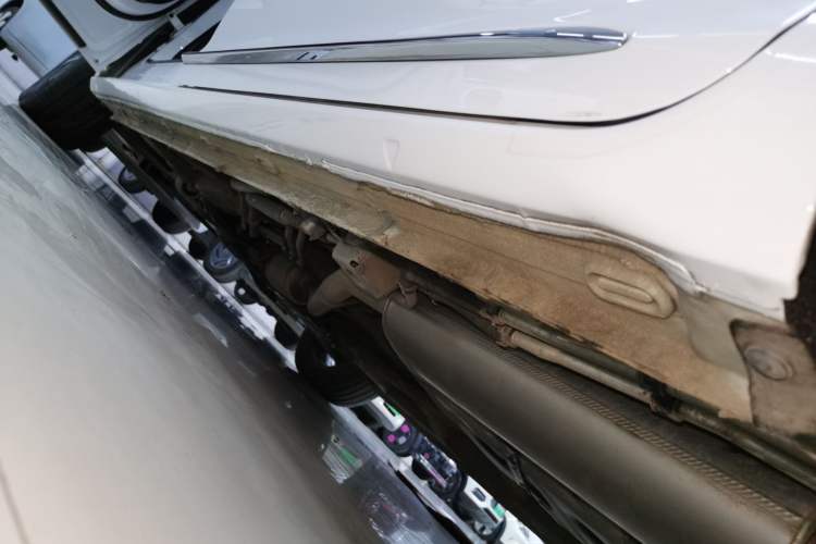 Used Roewe iMAX8 2022 400TGI Prestige Edition Left Side Sill