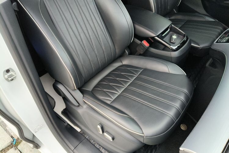 Used Roewe iMAX8 2022 400TGI Flagship Edition Right Front Seat