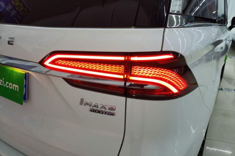 Used Roewe iMAX8 2022 400TGI Prestige Edition Right Rear Taillight