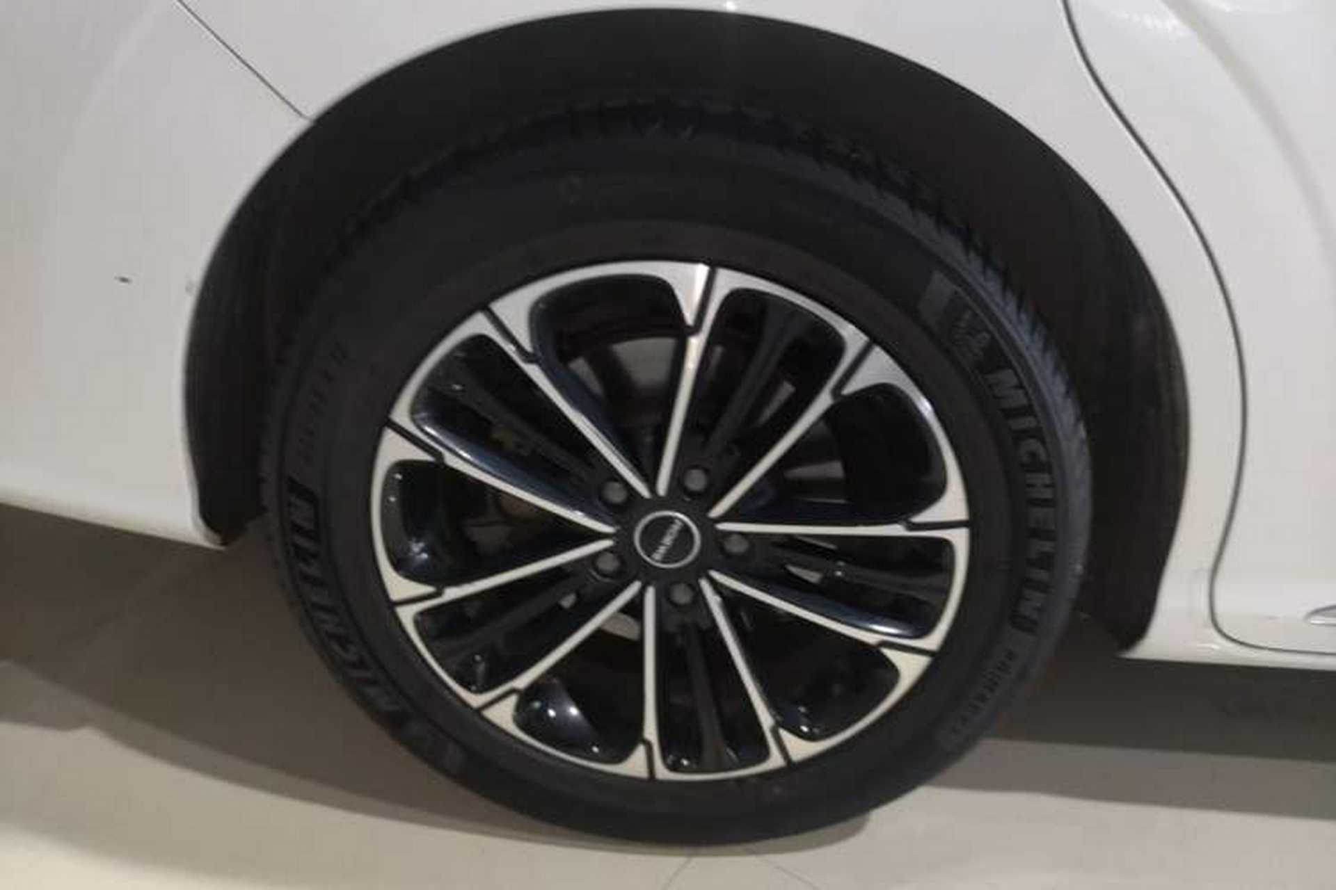 Used Roewe iMAX8 2022 400TGI Celebration Edition Right Rear Wheel Hub