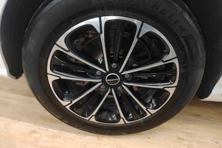 Used Roewe iMAX8 2022 400TGI Prestige Edition Right Rear Wheel Hub