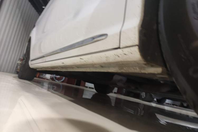 Used Roewe iMAX8 2022 400TGI Celebration Edition Right Side Sill