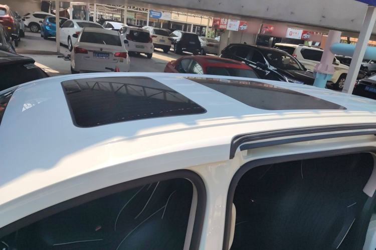 Used Roewe iMAX8 2022 400TGI Prestige Edition Roof