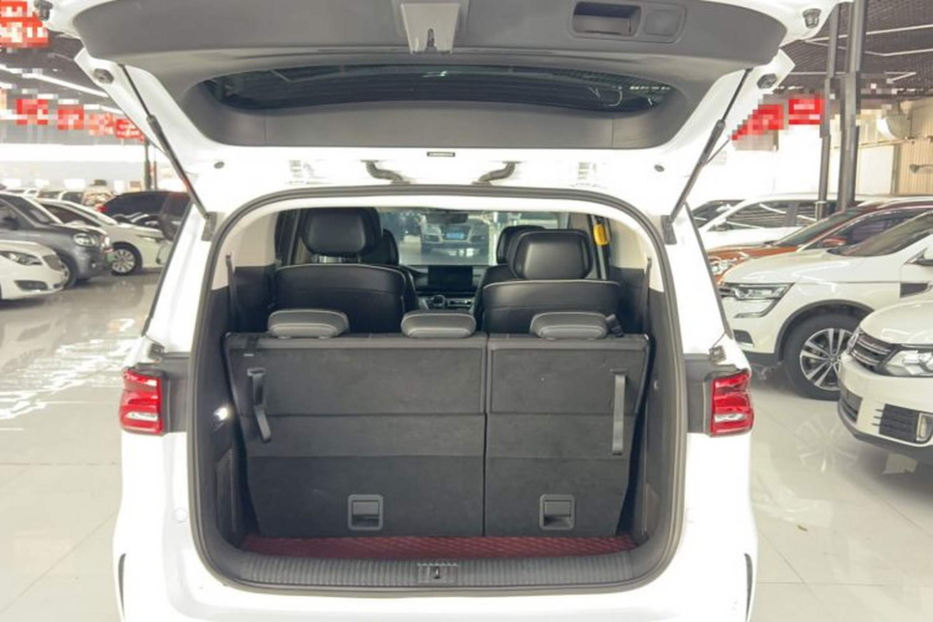 Used Roewe iMAX8 2022 400TGI Flagship Edition Trunk