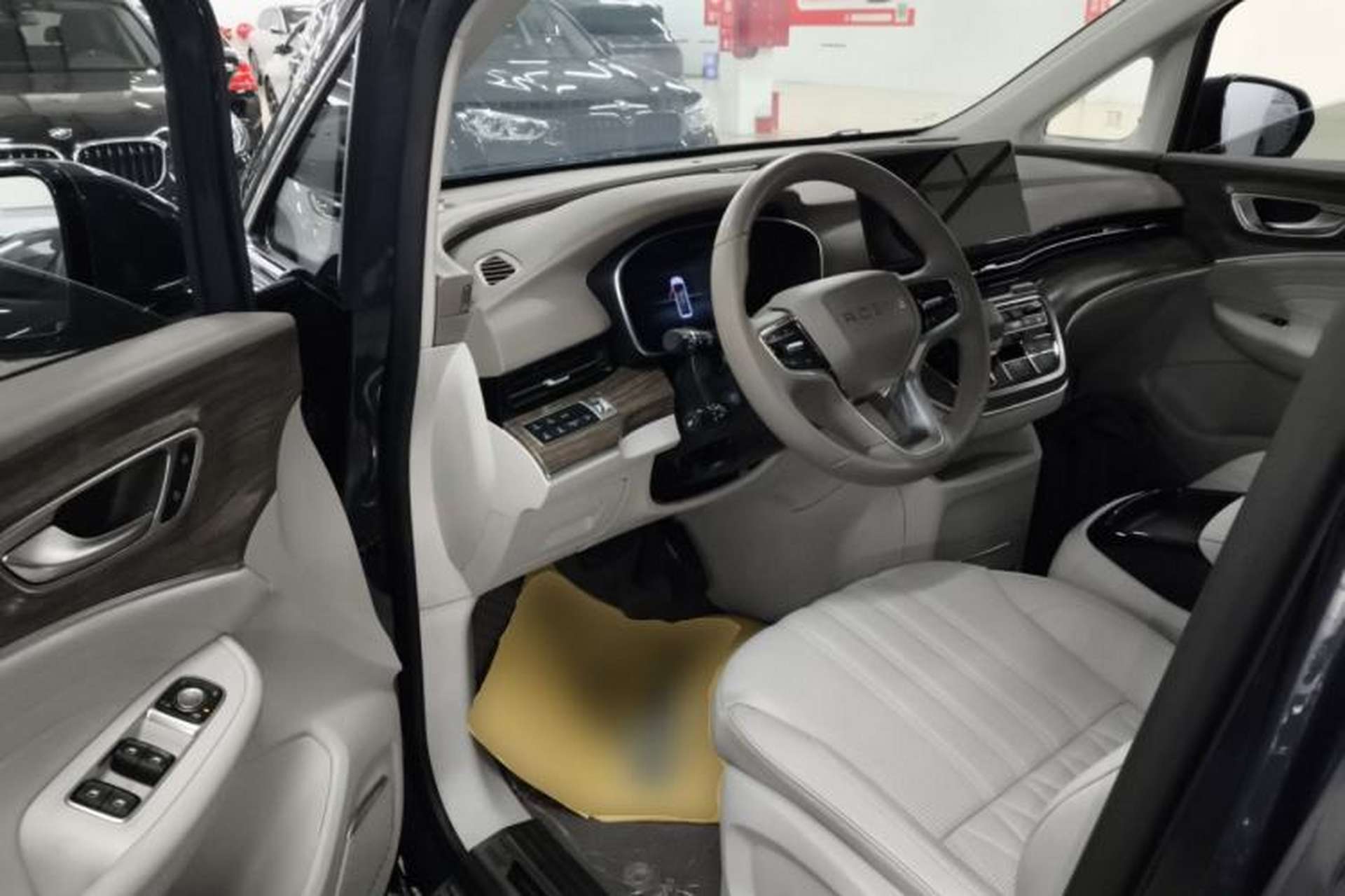 Used Roewe iMAX8 2023 400TGI Comfort Edition Driver Seat