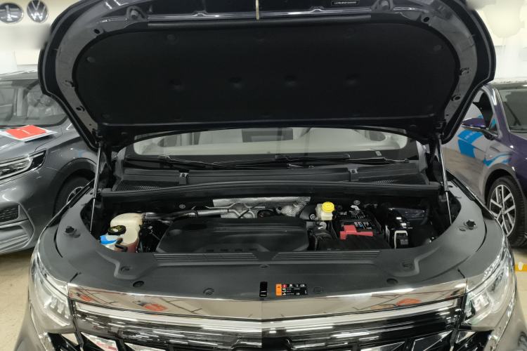 Used Roewe iMAX8 2023 400TGI Comfort Edition Engine Bay