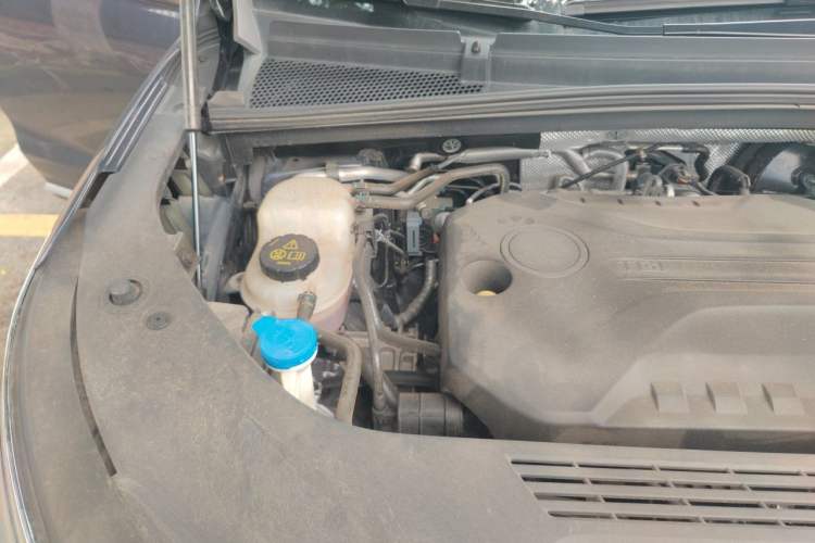 Used Roewe iMAX8 2023 400TGI Comfort Edition Engine Bay Right