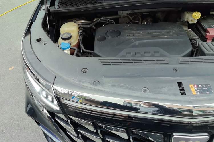 Used Roewe iMAX8 2023 400TGI Comfort Edition Engine Bay Right
