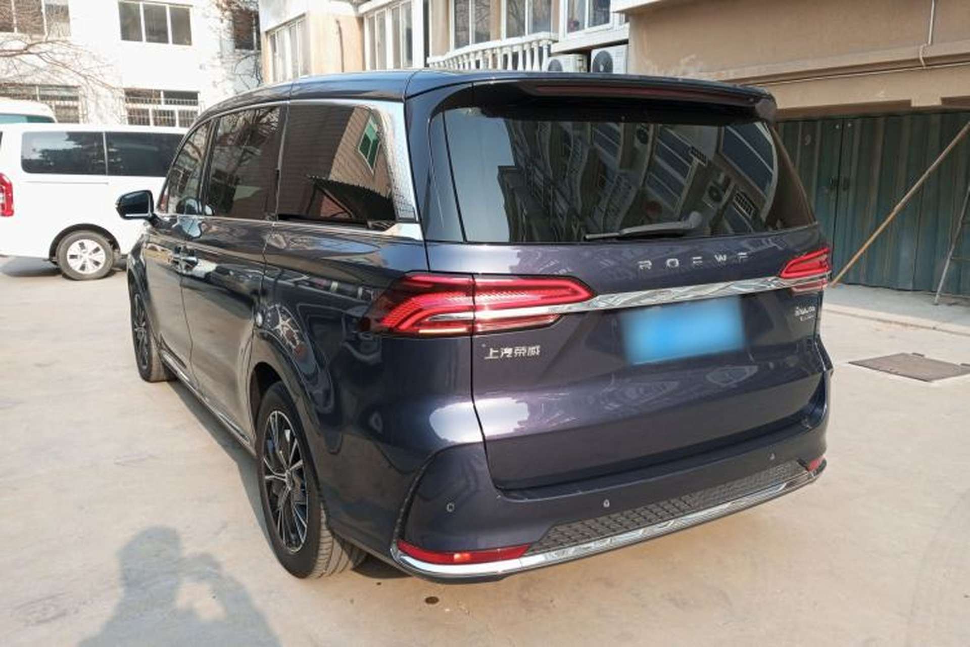 Used Roewe iMAX8 2023 400TGI Comfort Edition Exterior 2