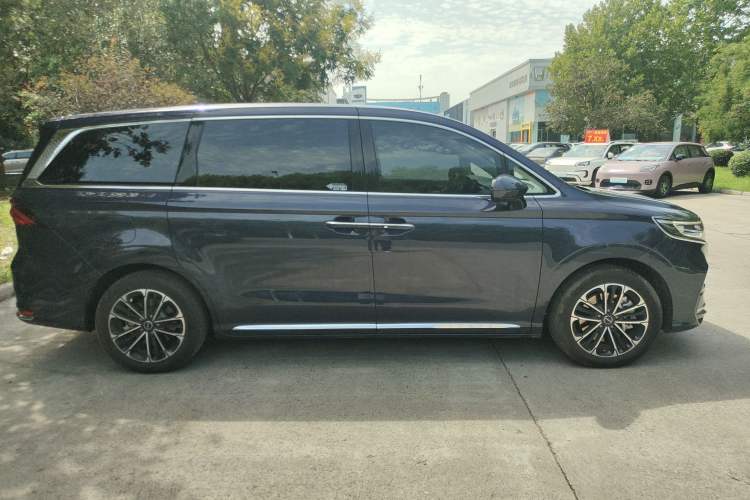 Used Roewe iMAX8 2023 400TGI Comfort Edition Exterior 2