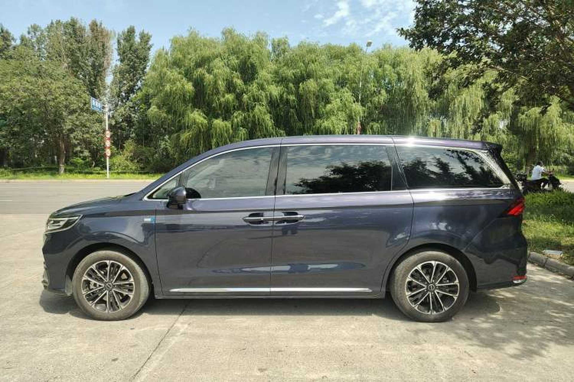 Used Roewe iMAX8 2023 400TGI Comfort Edition Exterior 5