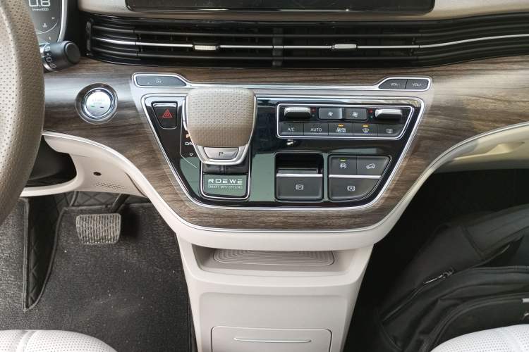 Used Roewe iMAX8 2023 400TGI Comfort Edition Gear Lever