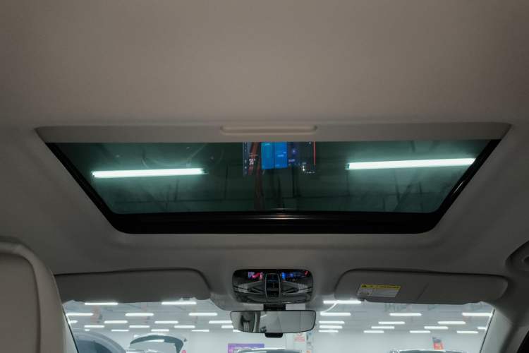 Used Roewe iMAX8 2023 400TGI Comfort Edition Headliner