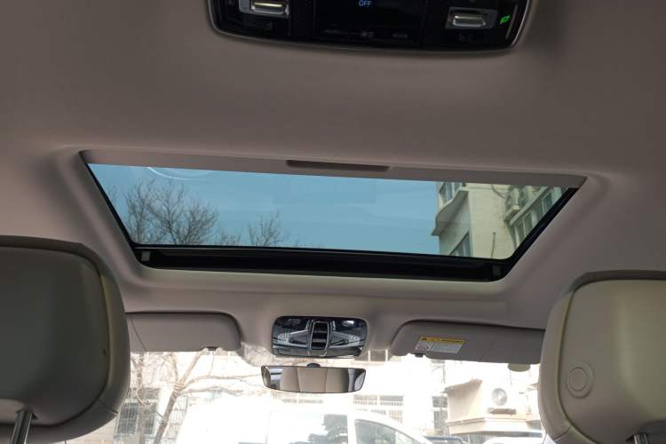 Used Roewe iMAX8 2023 400TGI Comfort Edition Headliner