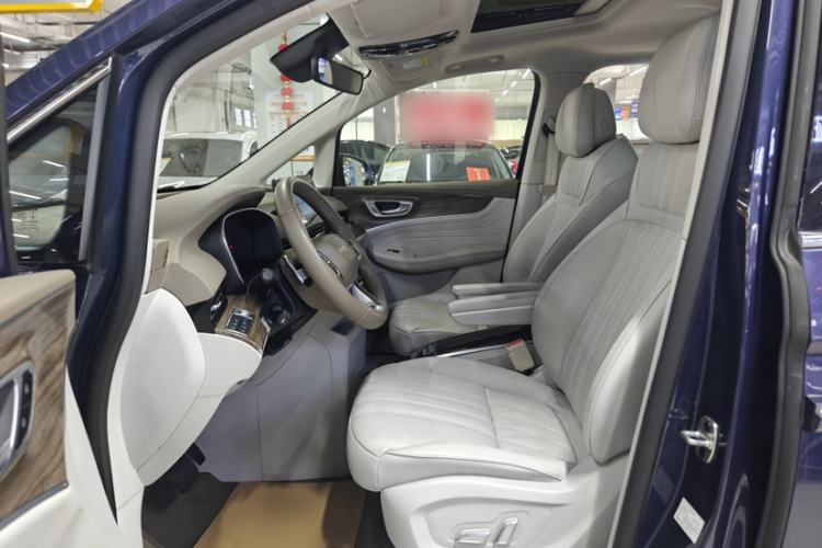 Used Roewe iMAX8 2023 400TGI Comfort Edition Interior 5