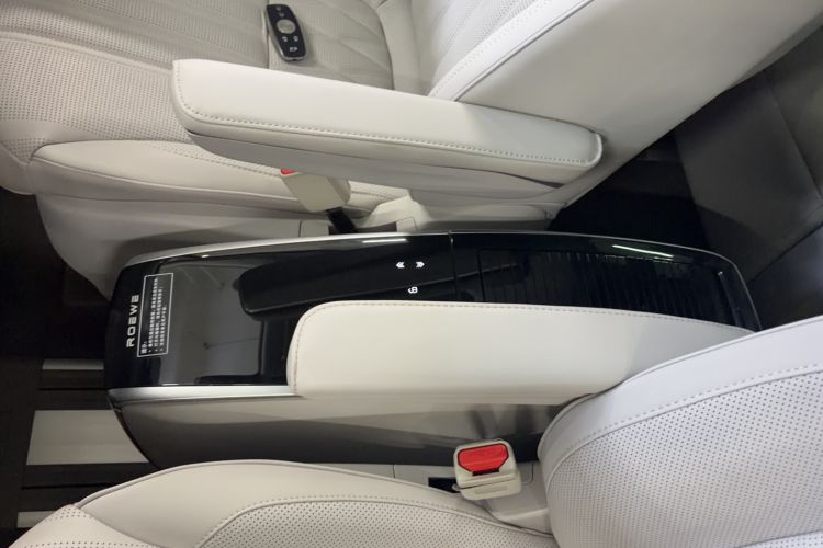 Used Roewe iMAX8 2023 400TGI Comfort Edition Interior 7