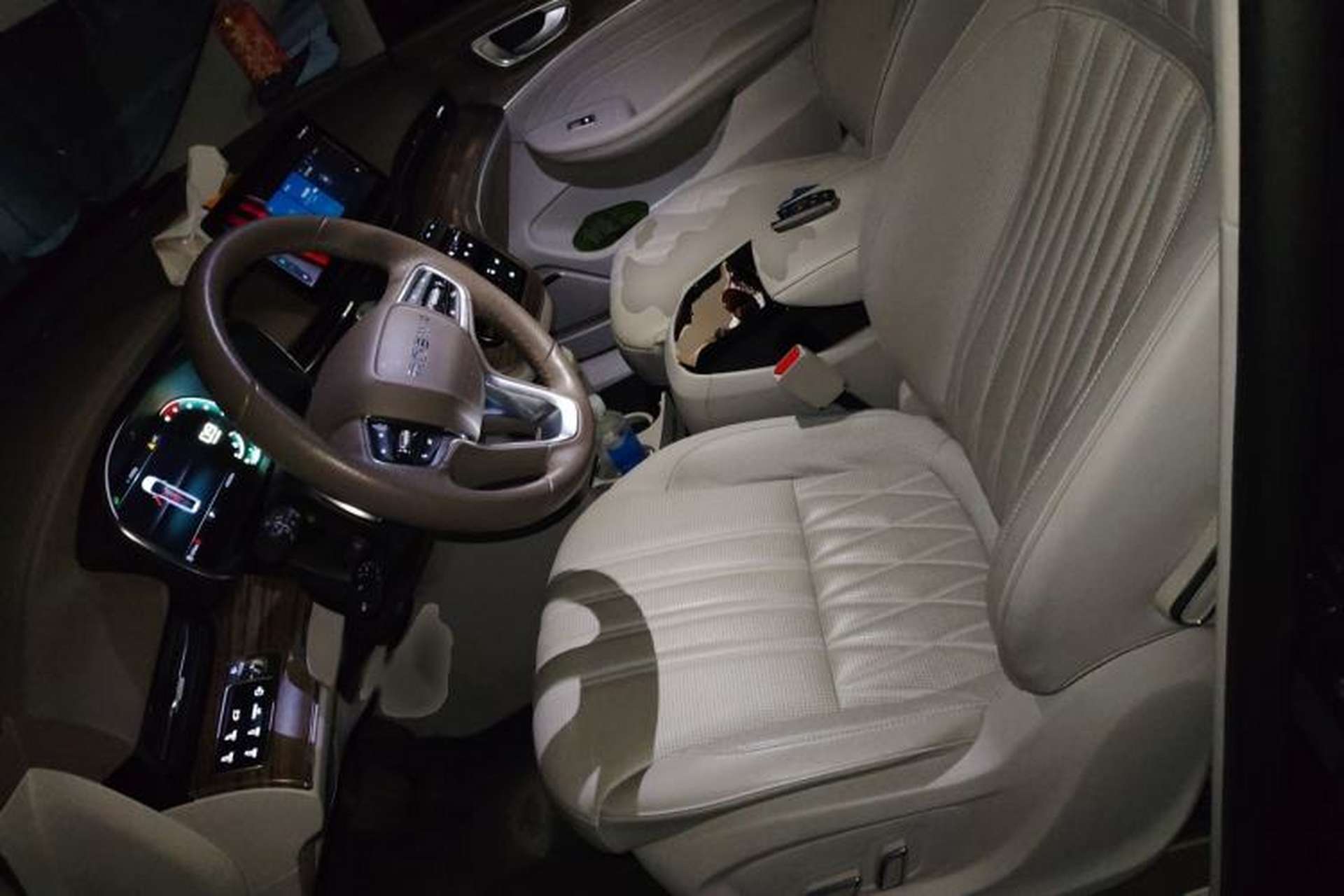 Used Roewe iMAX8 2023 400TGI Comfort Edition Left Front Seat
