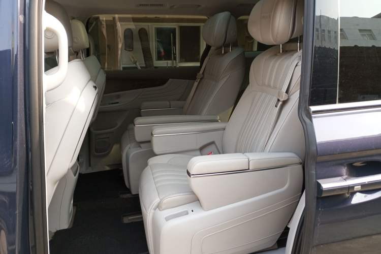 Used Roewe iMAX8 2023 400TGI Comfort Edition Left Rear Seat