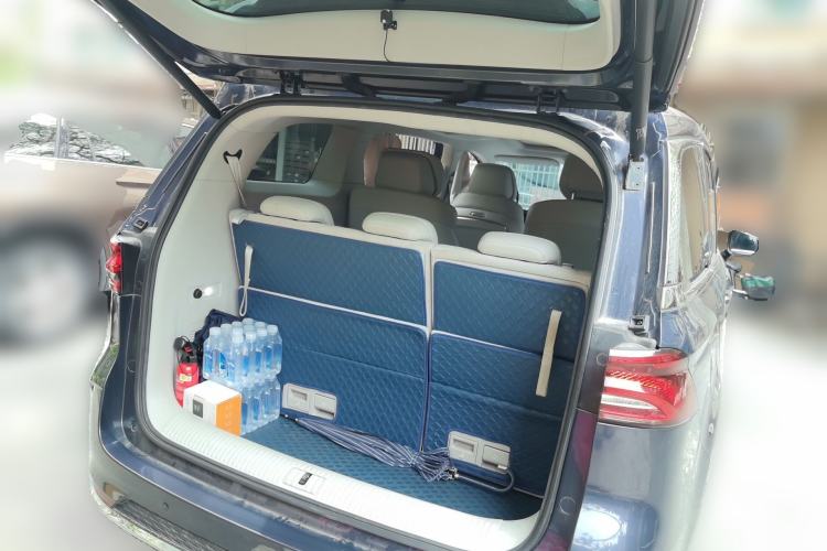 Used Roewe iMAX8 2023 400TGI Comfort Edition Trunk