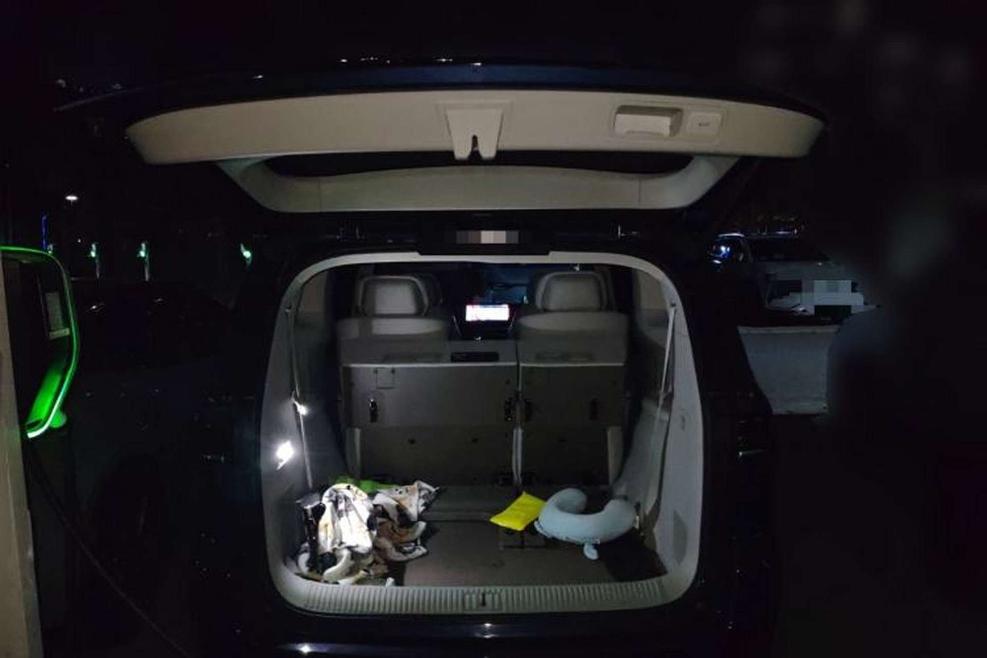 Used Roewe iMAX8 2023 400TGI Comfort Edition Trunk