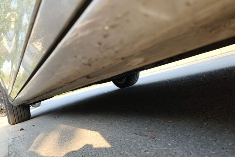 Used Roewe iMAX8 2023 400TGI Comfort Edition Right Side Sill