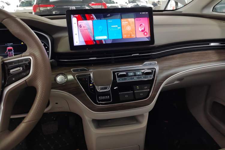 Used Roewe iMAX8 2023 400TGI Comfort Edition Audio And AC Panel