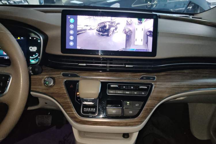 Used Roewe iMAX8 2023 400TGI Comfort Edition Audio And AC Panel