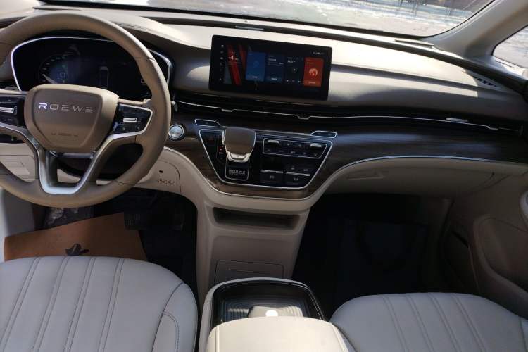 Used Roewe iMAX8 2023 400TGI Elite Edition Audio And AC Panel