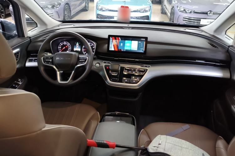 Used Roewe iMAX8 2023 400TGI Comfort Edition Center Console