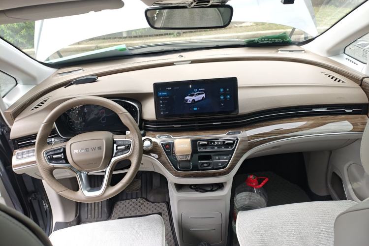 Used Roewe iMAX8 2023 400TGI Comfort Edition Center Console