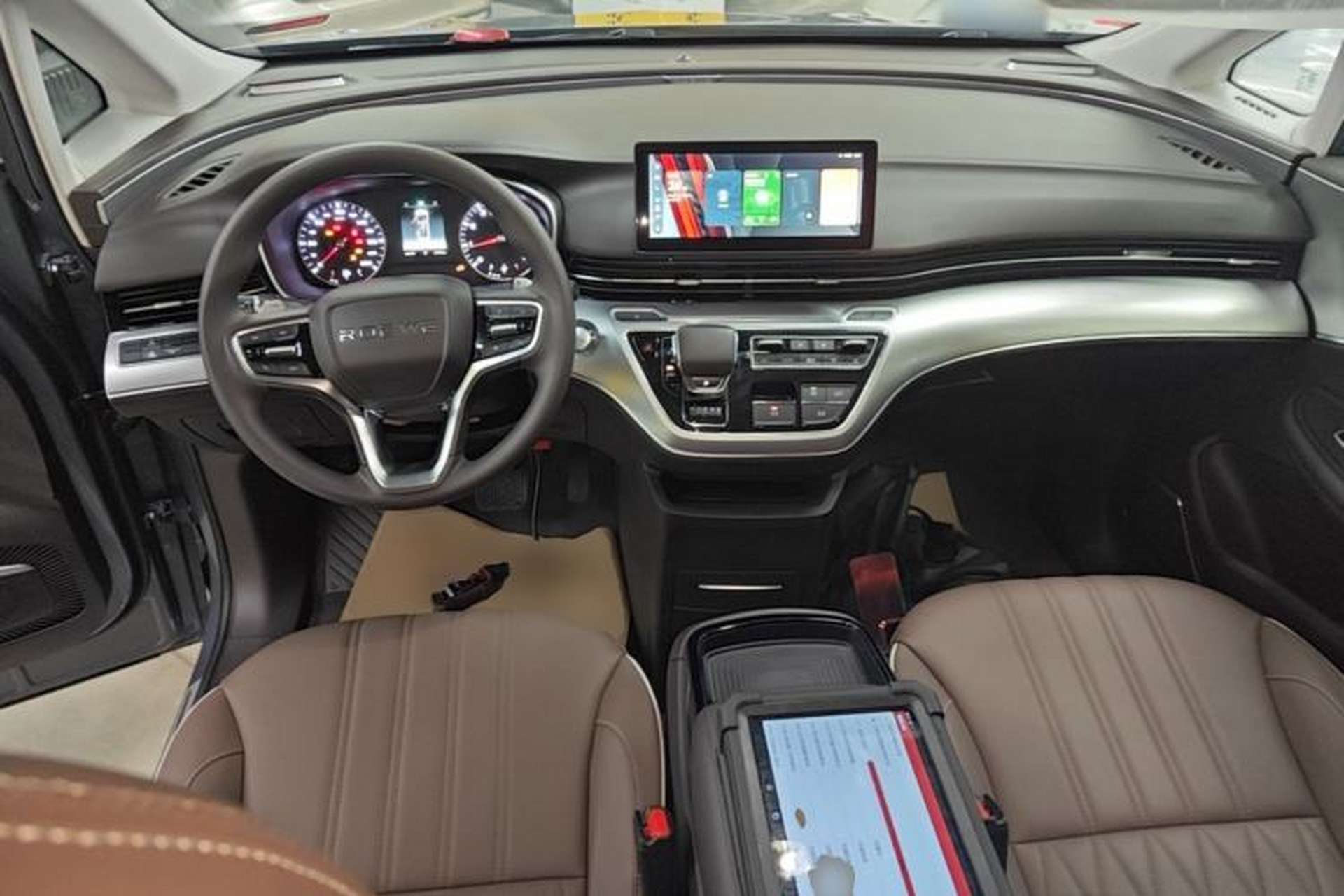 Used Roewe iMAX8 2023 400TGI Comfort Edition Center Console