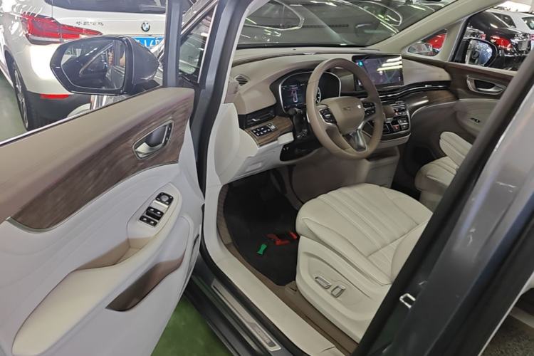 Used Roewe iMAX8 2023 400TGI Comfort Edition Driver Seat